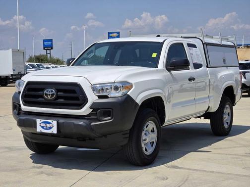 2022 Toyota Tacoma SR