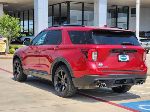 2020 Ford Explorer ST