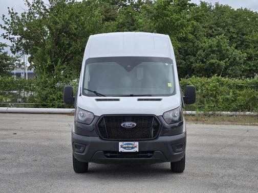 Oxford White 2023 Ford Transit-250 Base