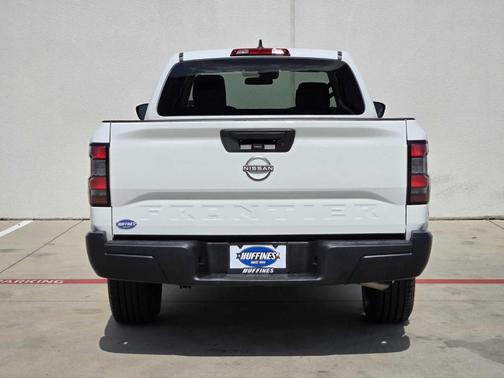 2024 Nissan Frontier S
