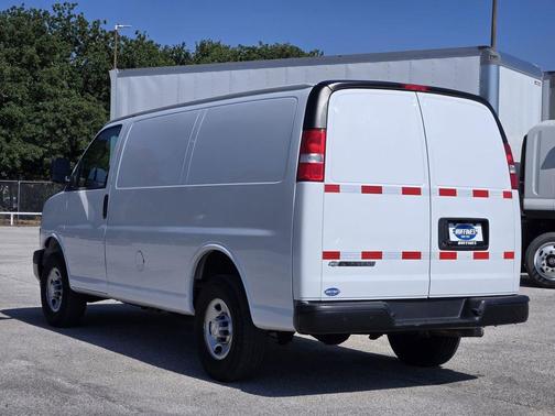 Summit White 2021 Chevrolet Express 2500 Work Van
