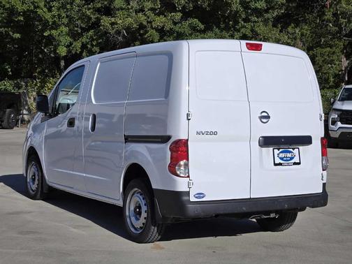 2021 Nissan NV200 S