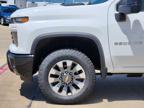 2025 Chevrolet Silverado 2500 Custom