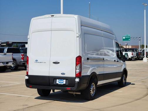 2022 Ford Transit-350 Base