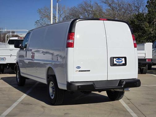 2026 Chevrolet Express 2500 Work Van