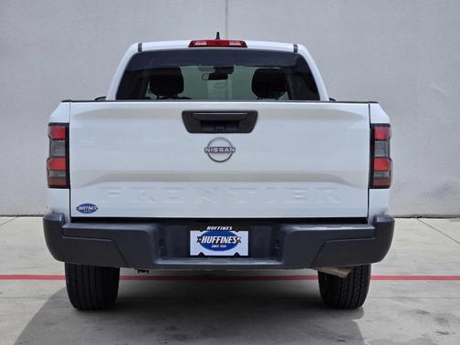 2024 Nissan Frontier S