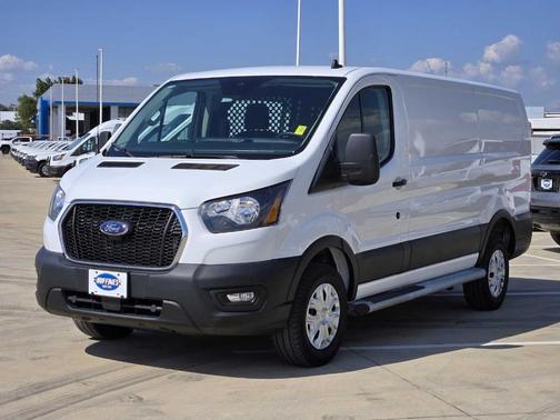 2023 Ford Transit-250 
