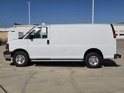 2024 Chevrolet Express 2500 Work Van