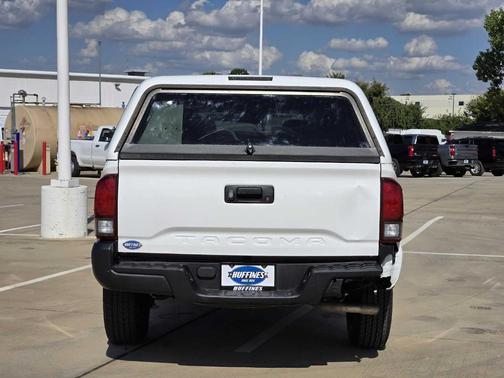 2022 Toyota Tacoma SR