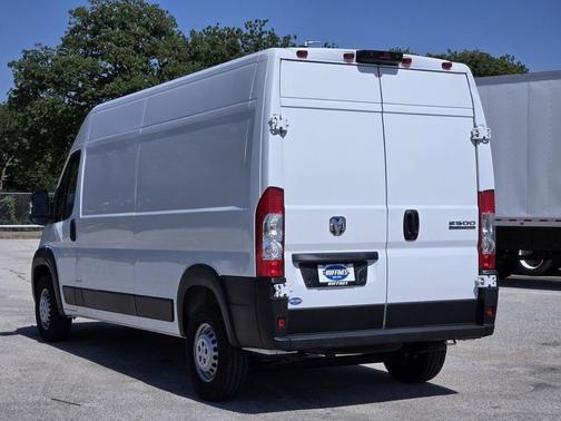 Bright White Clearcoat 2025 RAM ProMaster 2500 High Roof