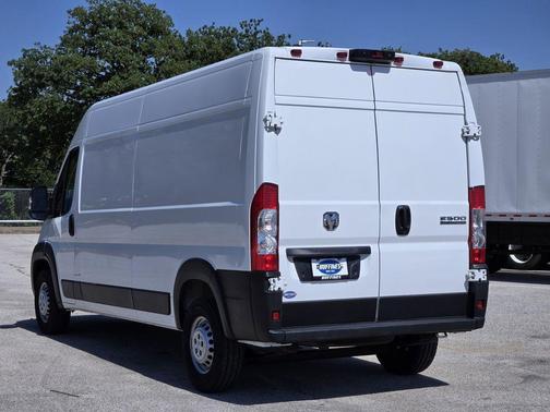 Bright White Clearcoat 2025 RAM ProMaster 2500 High Roof