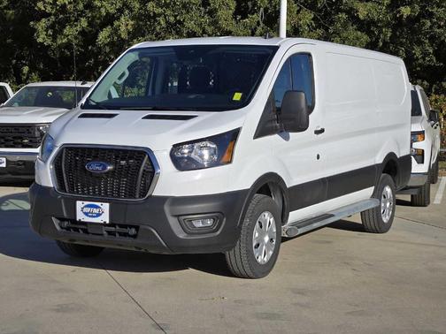 2024 Ford Transit-250 