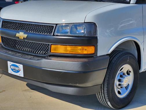 2025 Chevrolet Express 2500 Work Van