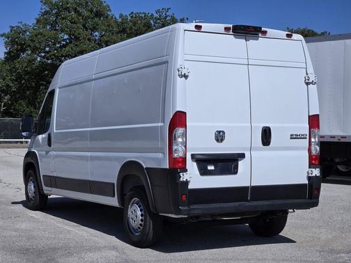 Bright White Clearcoat 2024 RAM ProMaster 2500 High Roof