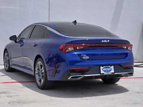 2022 Kia K5 EX