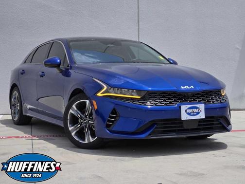 2022 Kia K5 EX