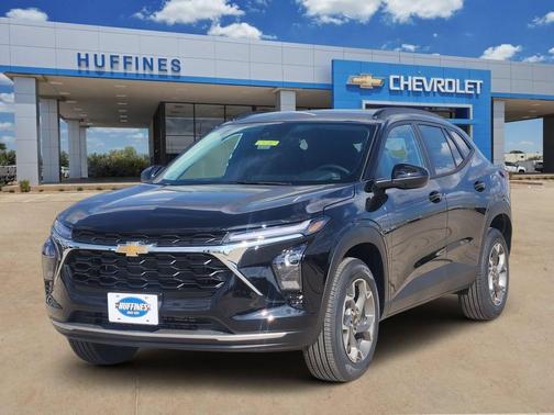 Mosaic Black Metallic 2026 Chevrolet Trax LT