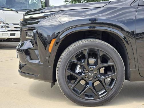Mosaic Black Metallic 2026 Chevrolet Traverse RS
