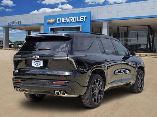 Mosaic Black Metallic 2026 Chevrolet Traverse RS