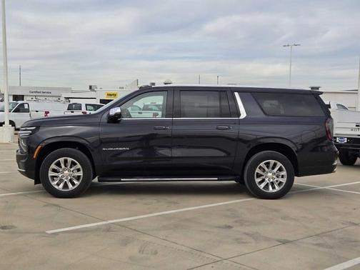 2025 Chevrolet Suburban Premier