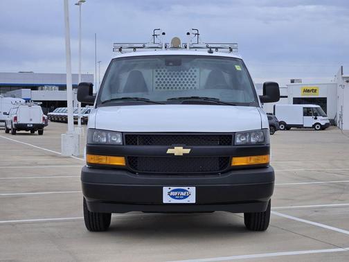 Summit White 2025 Chevrolet Express 2500 Work Van