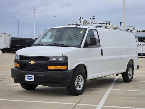 Summit White 2025 Chevrolet Express 2500 Work Van