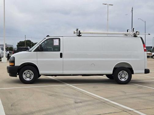 Summit White 2025 Chevrolet Express 2500 Work Van