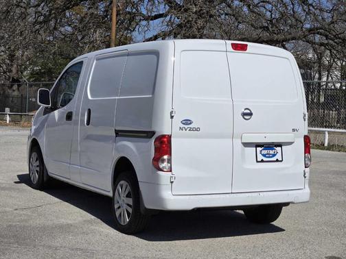 2020 Nissan NV200 SV