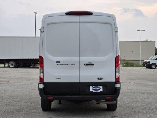 Oxford White 2023 Ford Transit-250