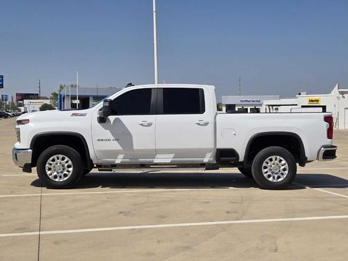 Summit White 2025 Chevrolet Silverado 2500 LT