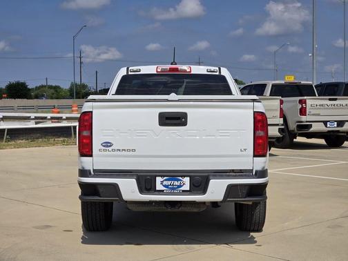 Summit White 2022 Chevrolet Colorado LT
