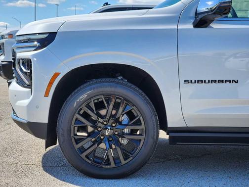 2025 Chevrolet Suburban Premier