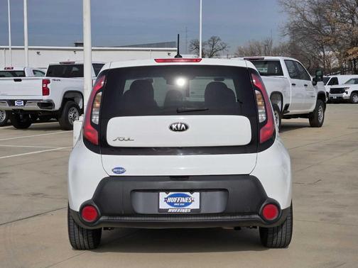 2016 Kia Soul Base