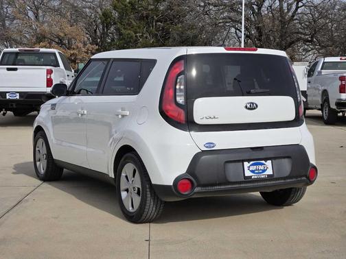 2016 Kia Soul Base