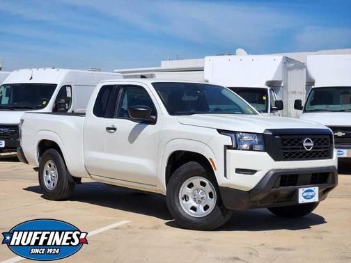 2023 Nissan Frontier S