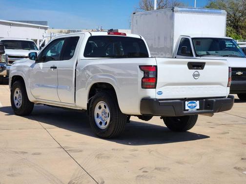 2023 Nissan Frontier S