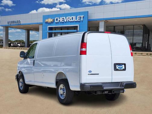 2025 Chevrolet Express 2500 Work Van