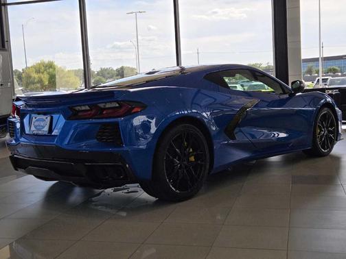 2025 Chevrolet Corvette Stingray w/2LT