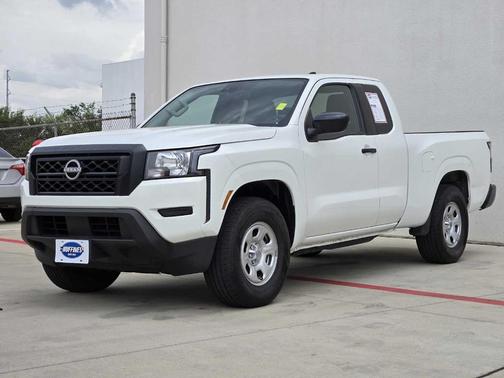 2023 Nissan Frontier S