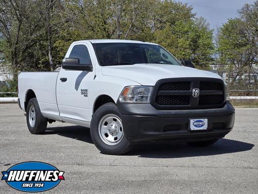 Bright White Clearcoat 2022 RAM 1500 Classic Tradesman