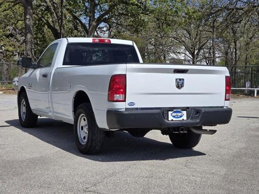 Bright White Clearcoat 2022 RAM 1500 Classic Tradesman