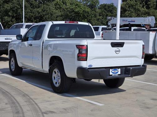 2024 Nissan Frontier S