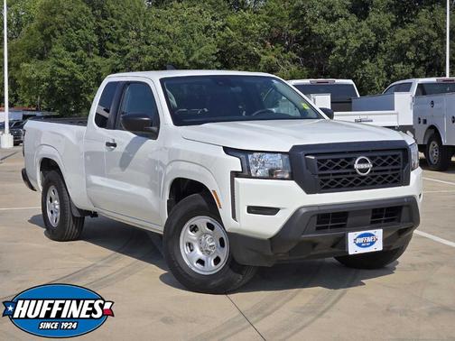 2024 Nissan Frontier S
