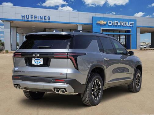 Sterling Gray Metallic 2026 Chevrolet Traverse Z71