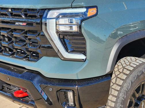 2026 Chevrolet Silverado 2500 ZR2