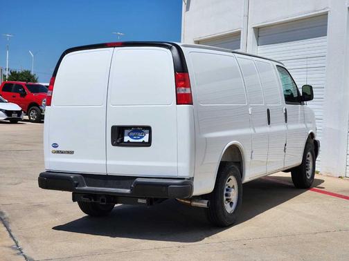 2025 Chevrolet Express 2500 Work Van