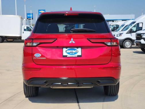 2022 Mitsubishi Outlander Black Edition