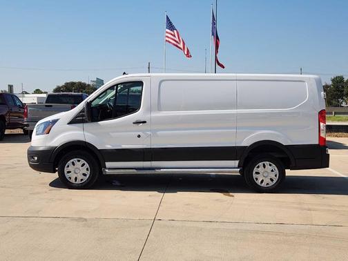 2023 Ford Transit-250 Base