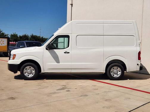 2020 Nissan NV Cargo NV2500 HD SV V6/SV V8
