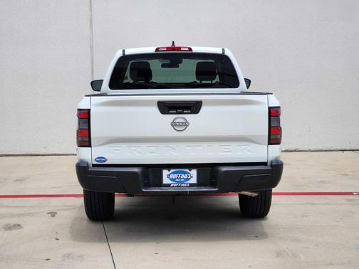 2024 Nissan Frontier S